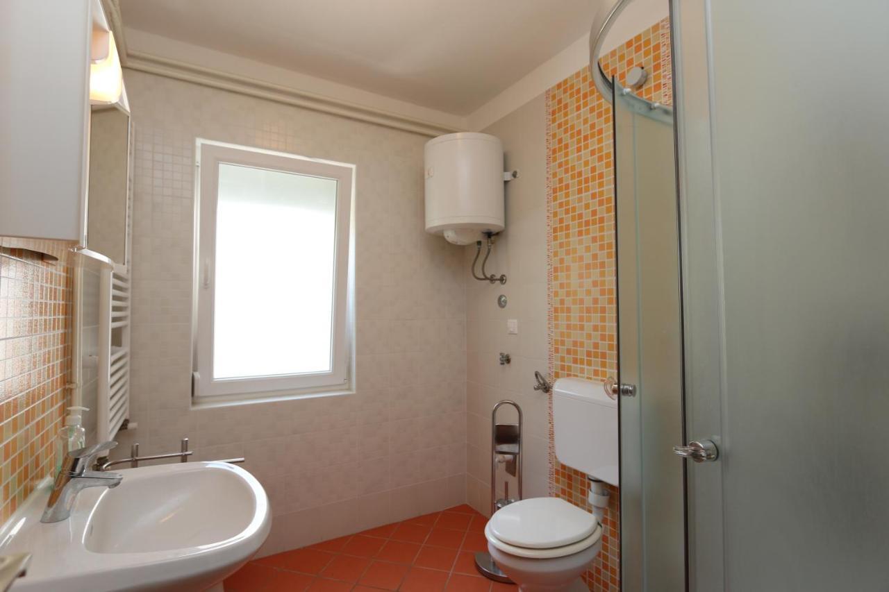 Apartments Grskovic G. Jesenovica Šilo Zewnętrze zdjęcie
